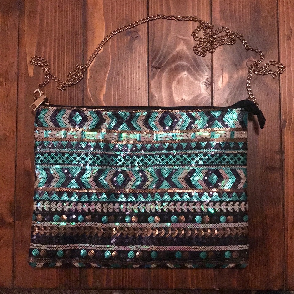 NWOT Sequin shoulder purse!